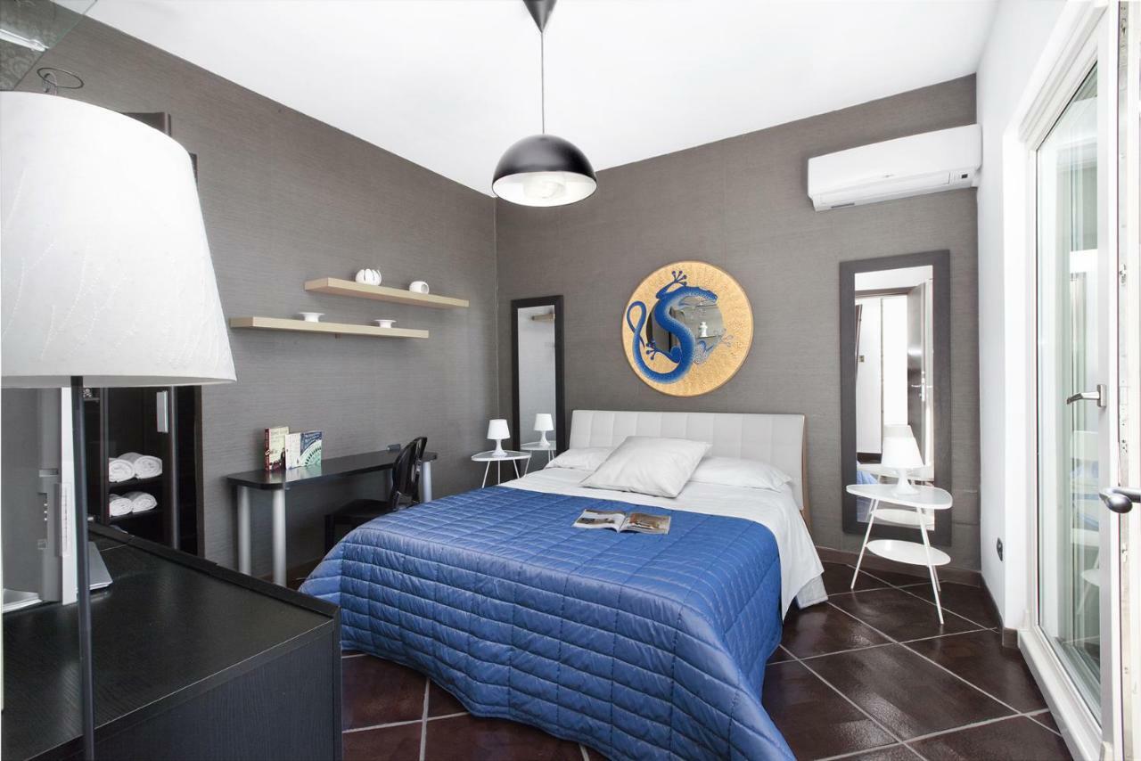 Amore Rentals - Casa Augusta A Sorrento Esterno foto
