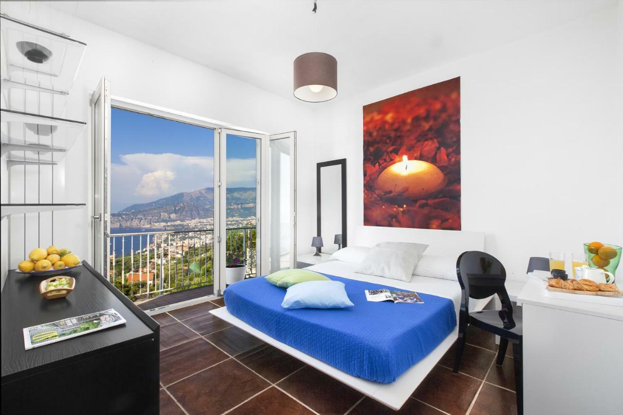 Amore Rentals - Casa Augusta A Sorrento Esterno foto
