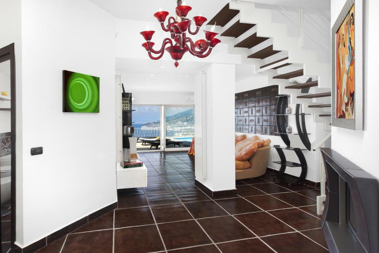 Amore Rentals - Casa Augusta A Sorrento Esterno foto