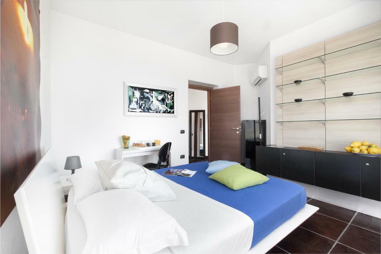 Amore Rentals - Casa Augusta A Sorrento Esterno foto